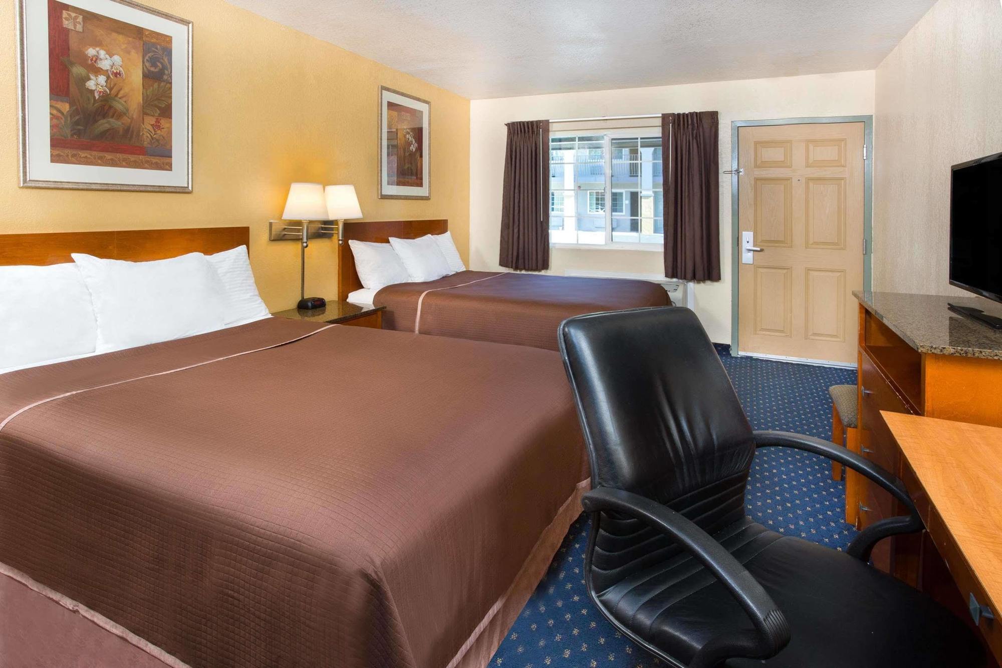 Howard Johnson By Wyndham National City/San Diego South Eksteriør billede