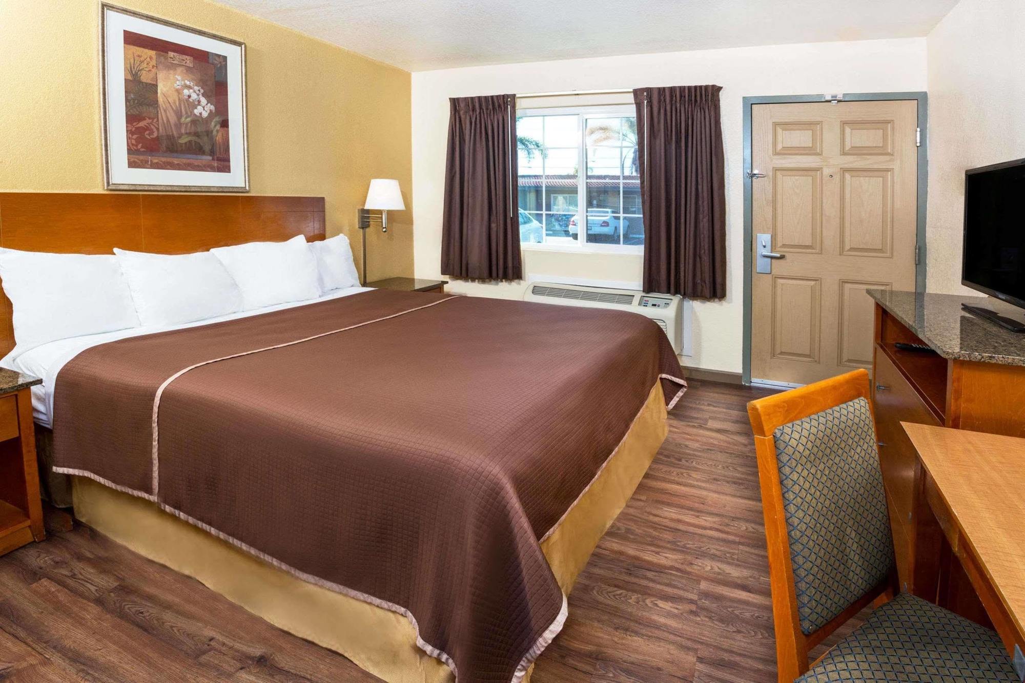 Howard Johnson By Wyndham National City/San Diego South Eksteriør billede